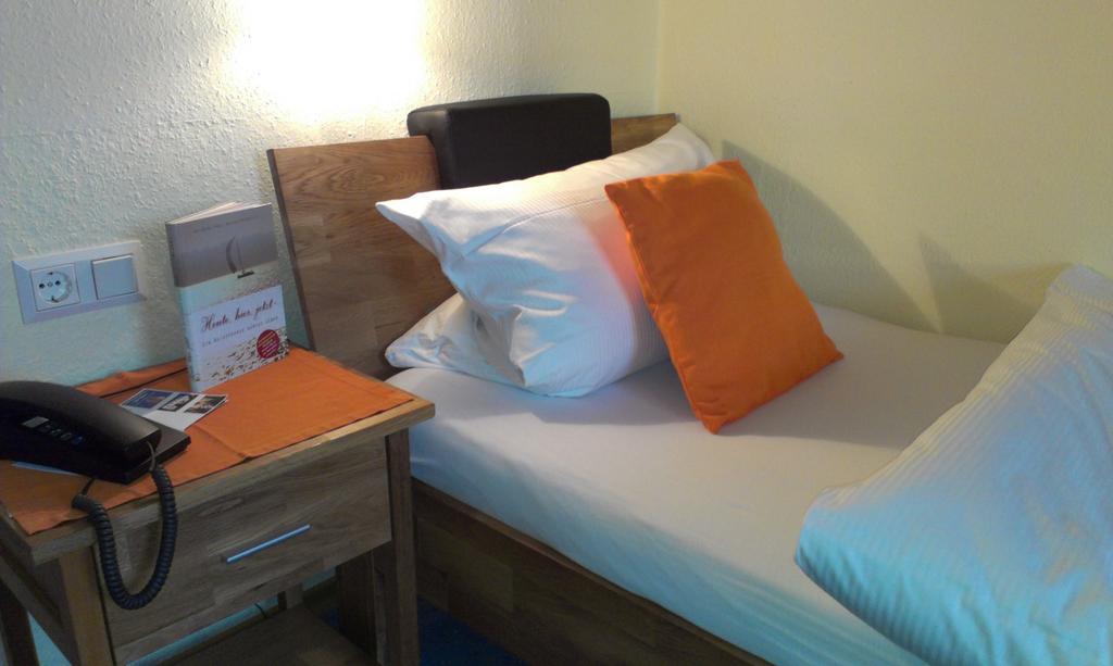 Hotel Zur Post Schönberg エクステリア 写真