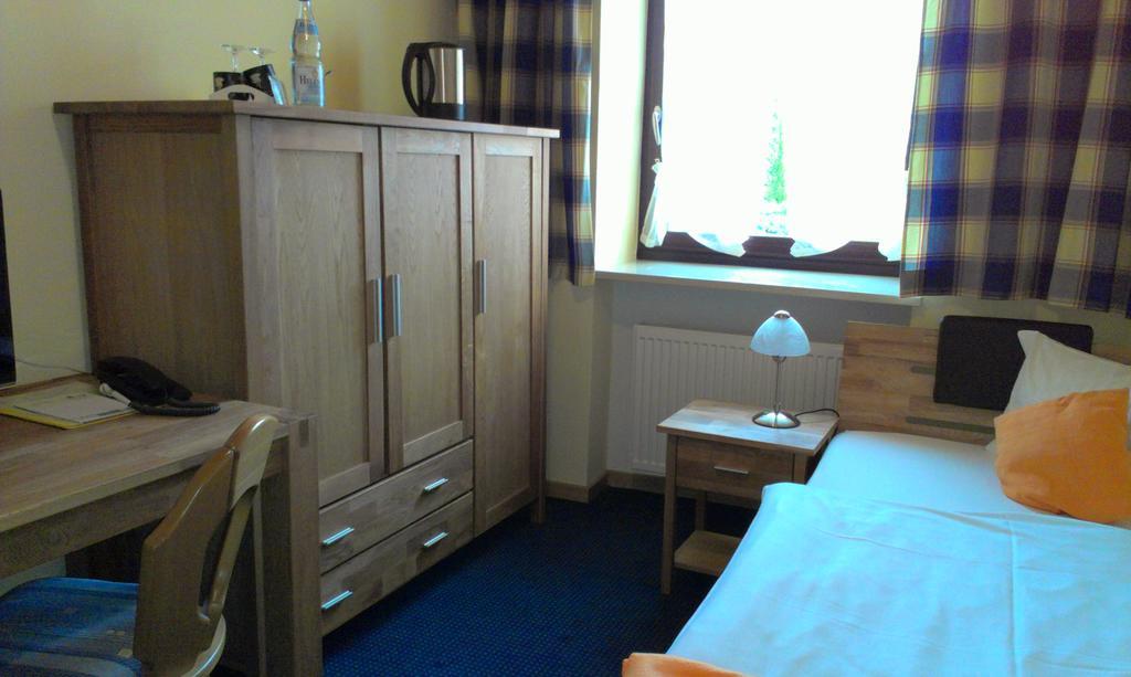 Hotel Zur Post Schönberg エクステリア 写真
